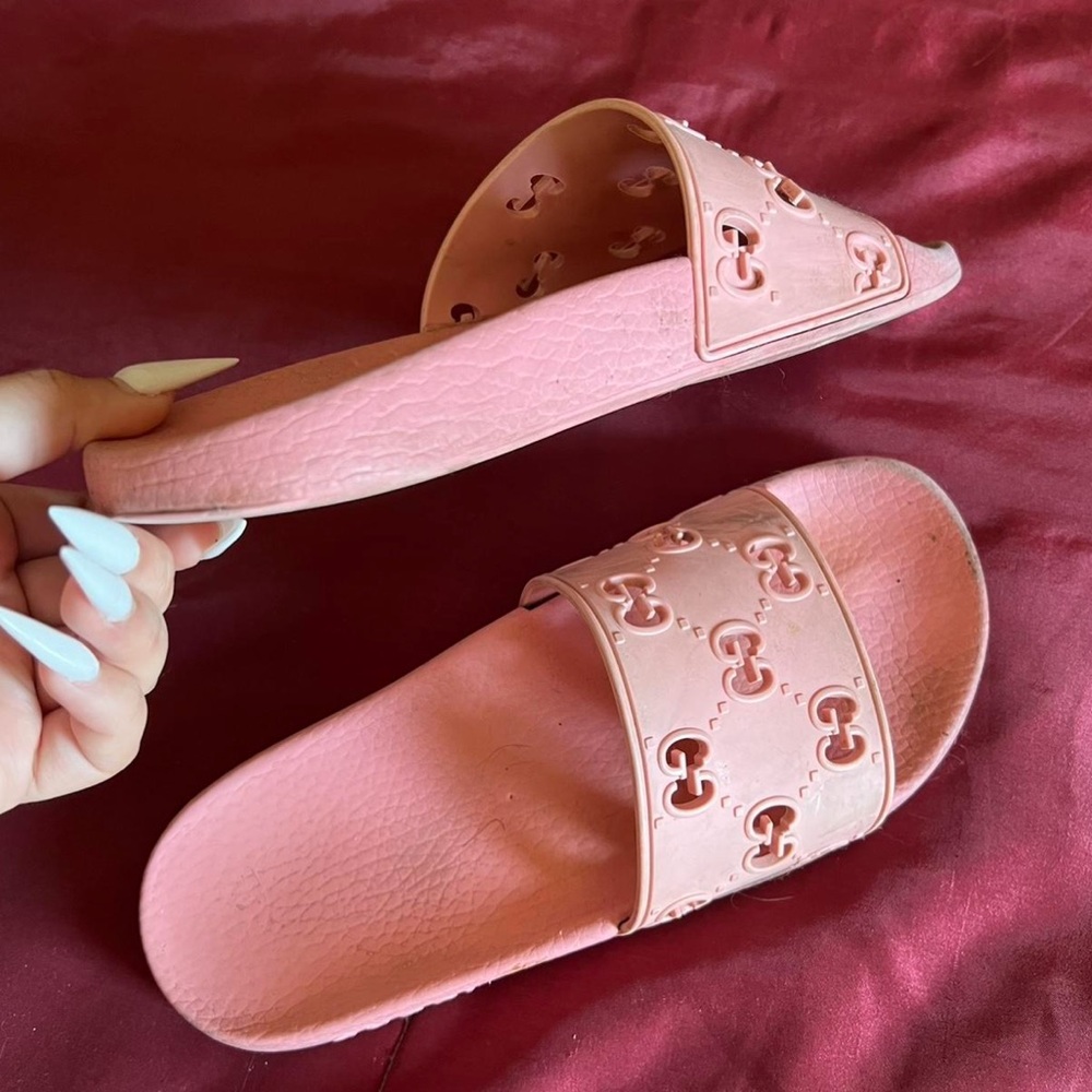 Pink GG Slides - Picture 2 of 3
